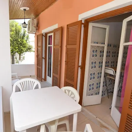 Apartament Kavos Apartment Next To The Beach And Nightlife Kávos