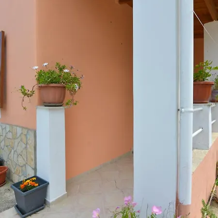 Apartament Kavos Apartment Next To The Beach And Nightlife Kávos