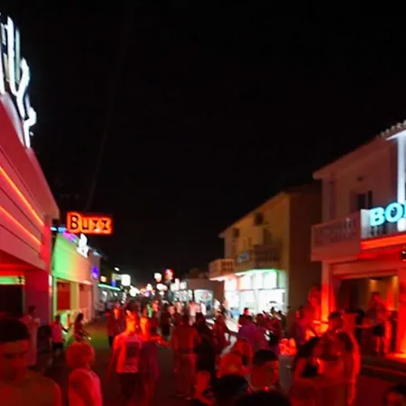 Kavos Apartment Next To The Beach And Nightlife Apartament *
